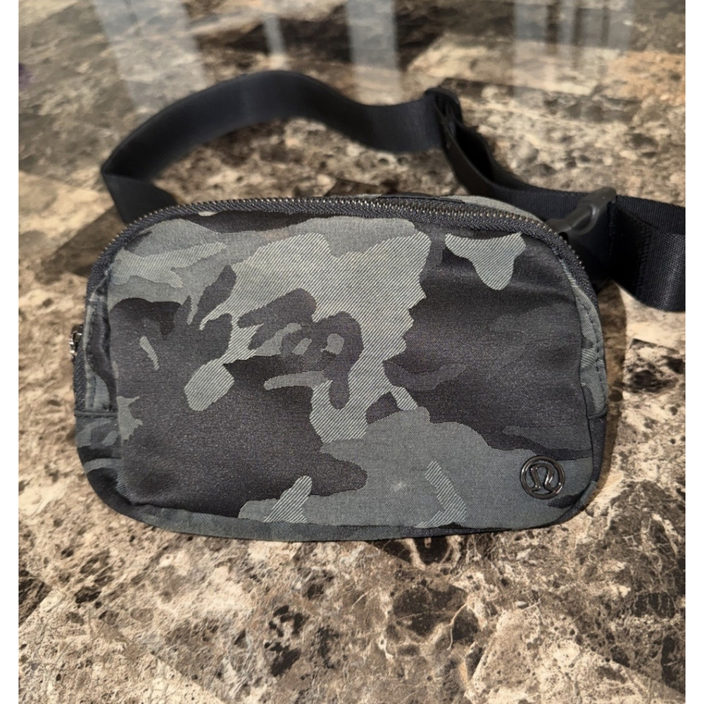 LULULEMON EVERYWHERE BELT BAG 1L HERITAGE CAMO JACQUARD MAX